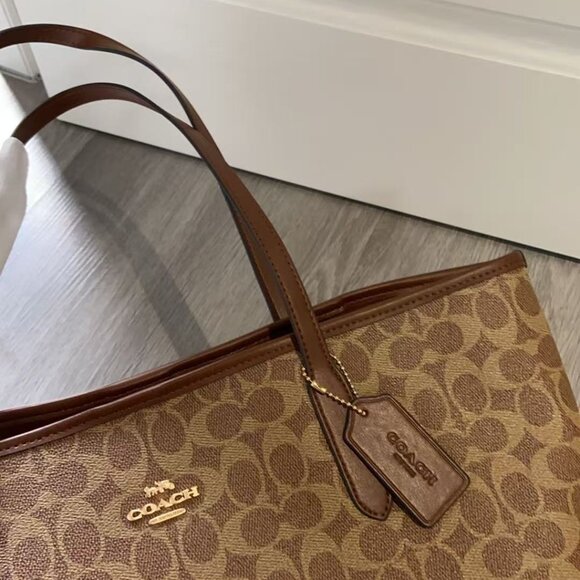 Coach Tote Bag - Picture 5 of 9